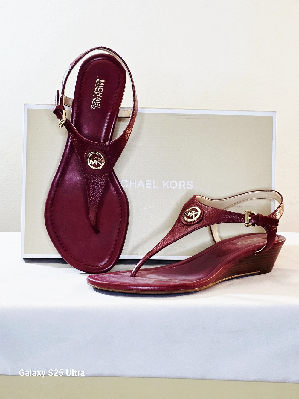 MICHAEL Michael Kors Ramona Leather Sandal In Burnt Red  Size 7.5M